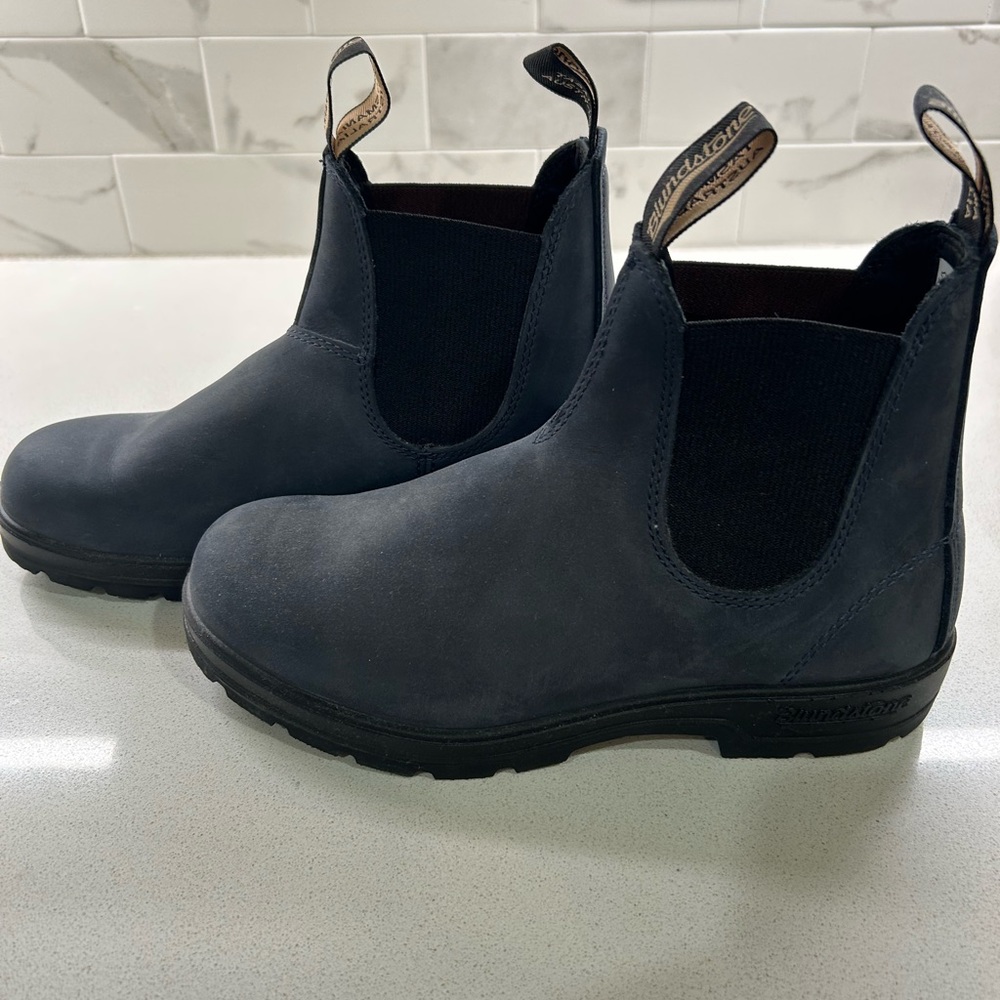 Blundstone Boots women’s 9.5 Blue new